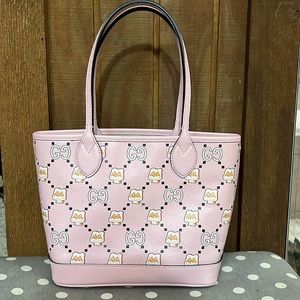 Gucci handbag that can be worn over the shoulder